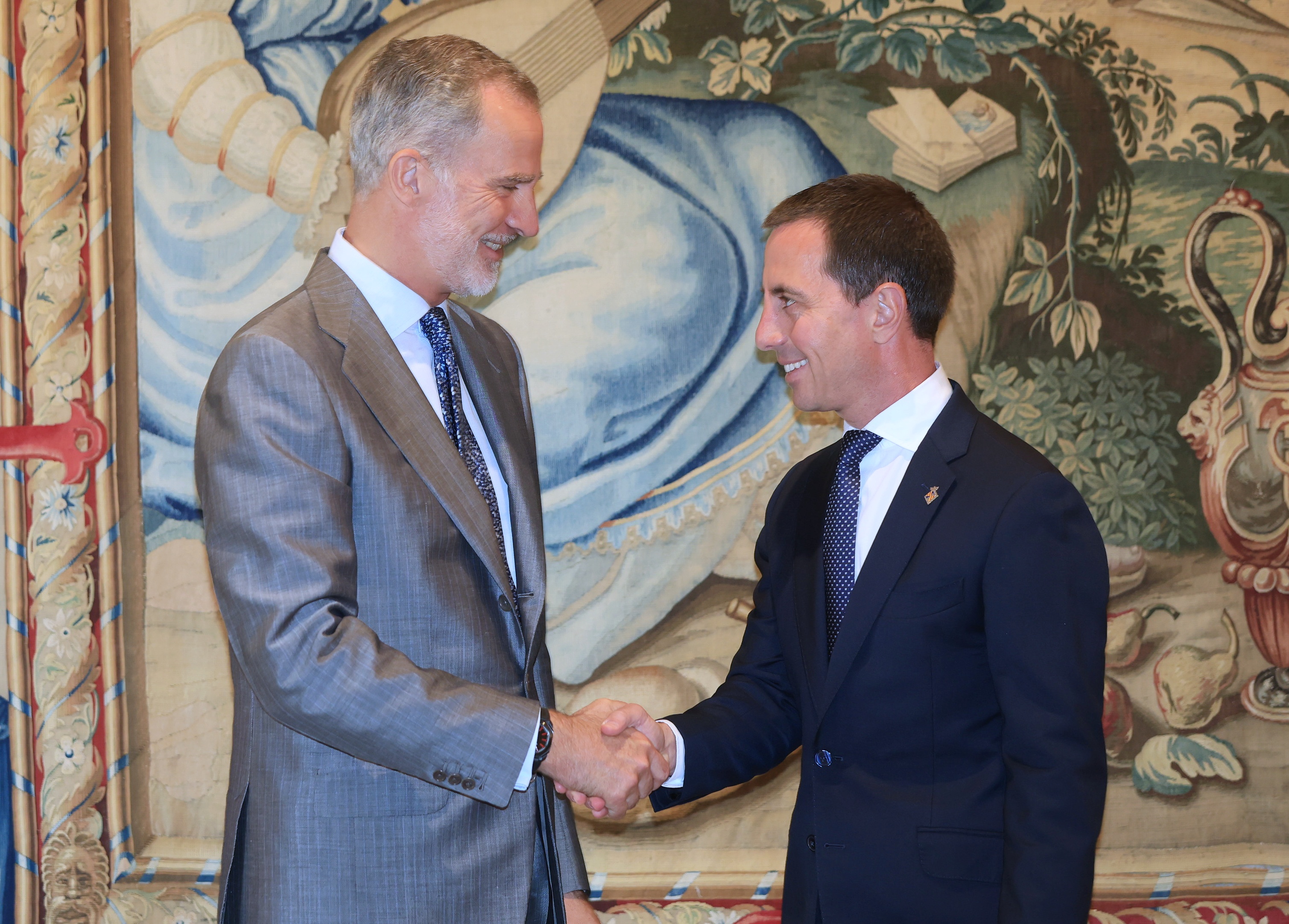 El president del Consell de Mallorca, Llorenç Galmés, amb el rei Felip VI.