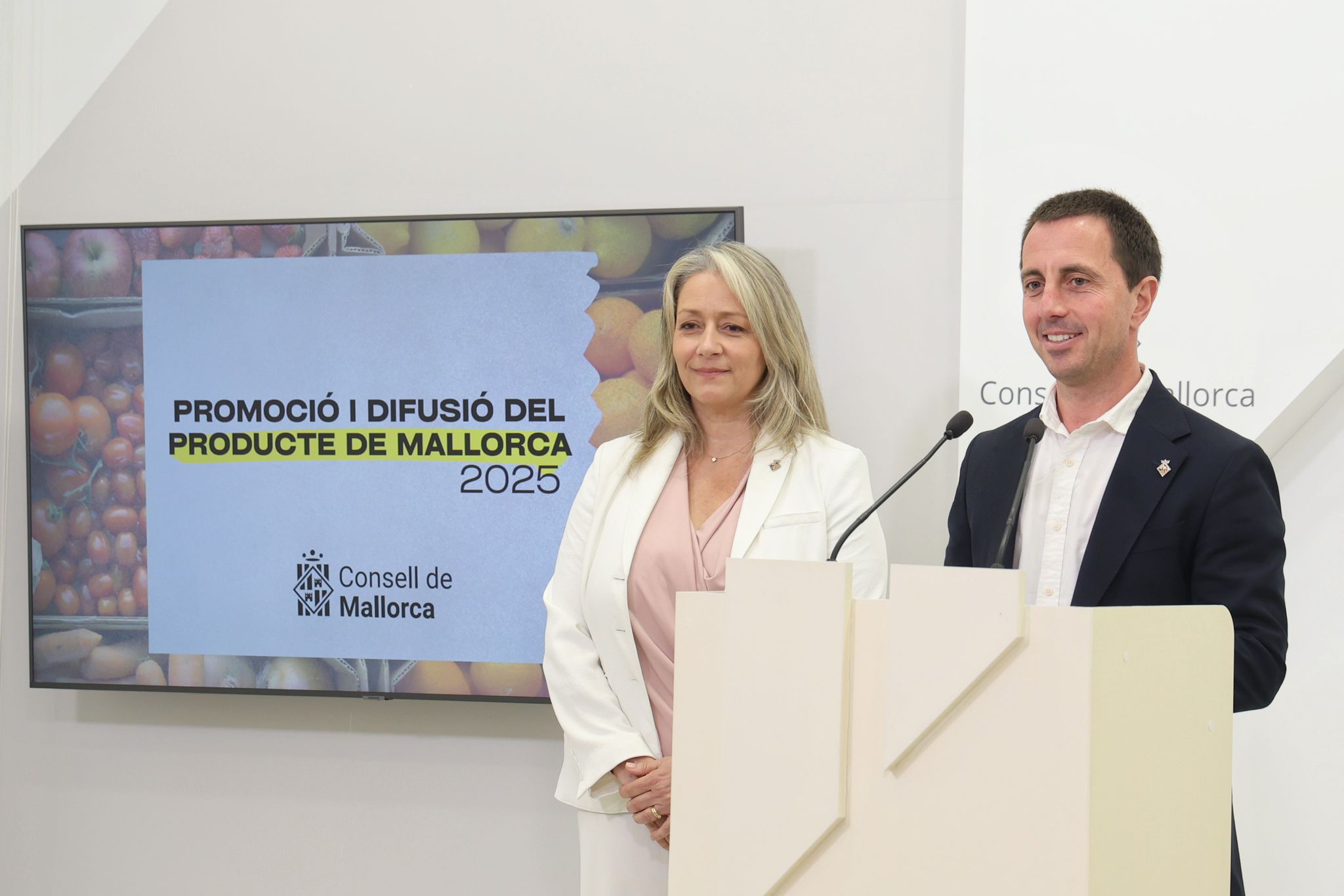 Presentación de tres convocatorias de subvenciones para promocionar el producto local.