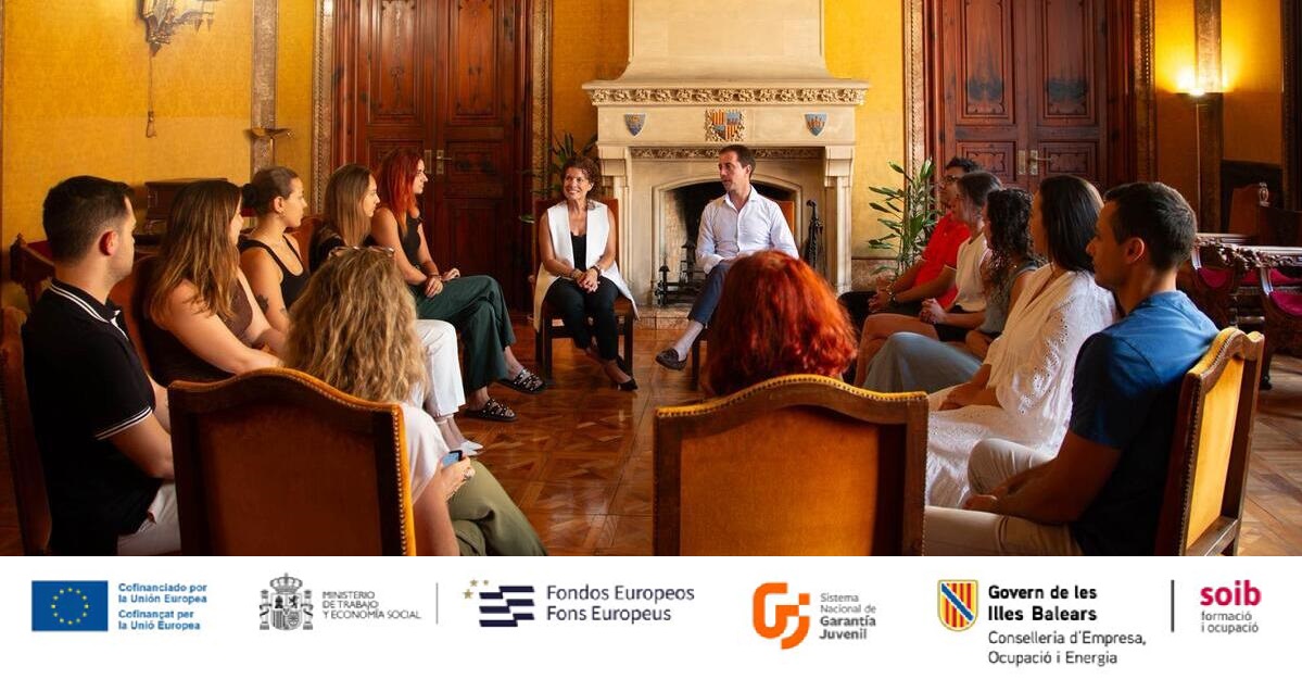 El presidente Galmés da la bienvenida a los 11 jóvenes cualificados que se incorporan al Consell de Mallorca y al IMAS.