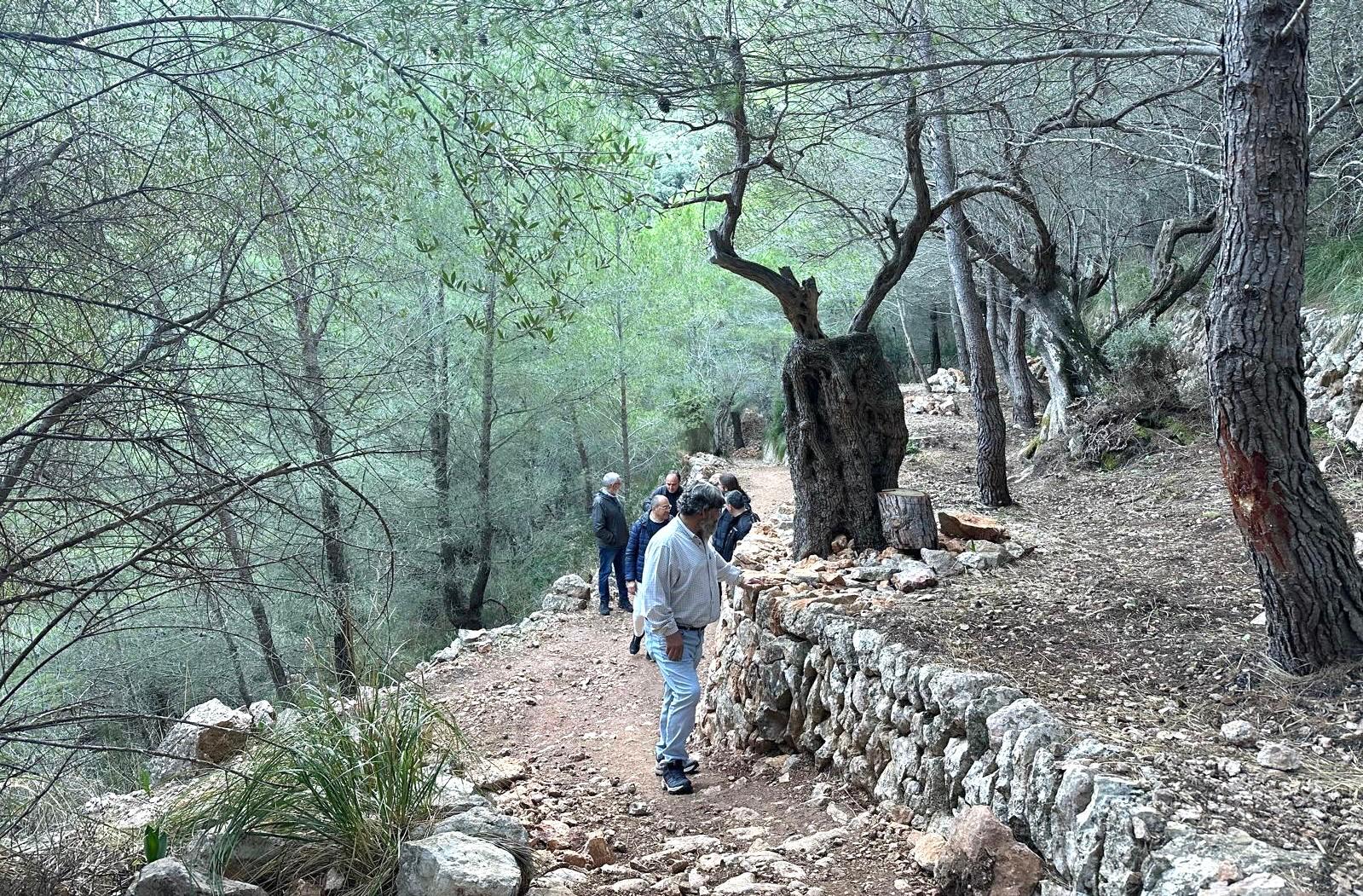 El conseller Bestard visita la rehabilitació dels marges.