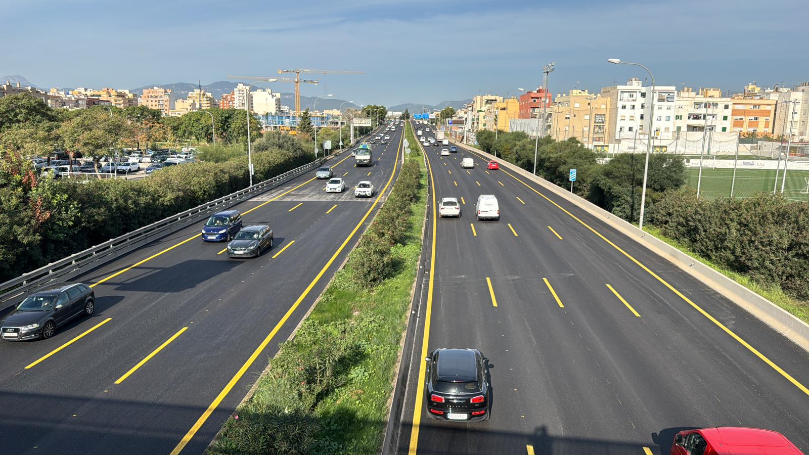 La via de Cintura durante las obras que se realizan por la noche.