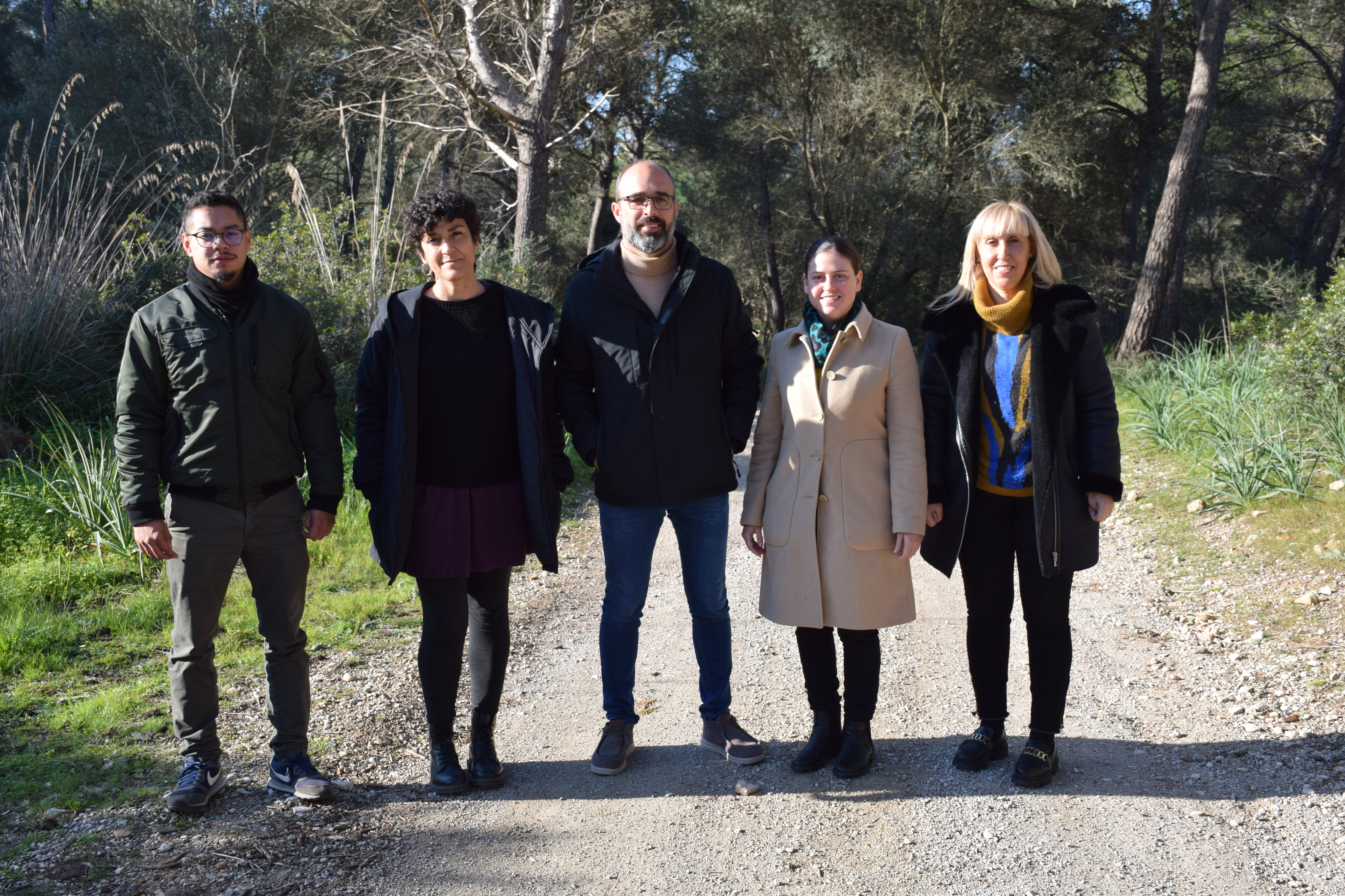 (d’esquerra a dreta) el regidor de Cultura i Patrimoni, Pere Antoni Mascaró, la directora insular de Medi Ambient, Inmaculada Férriz, el batle de Felanitx, Jaume Monserrat, la vicepresidenta i consellera de Sostenibilitat i Medi Ambient, Aurora Ribot i la regidora de Medi Ambient de l’Ajuntament de Felanitx, Catalina Soler