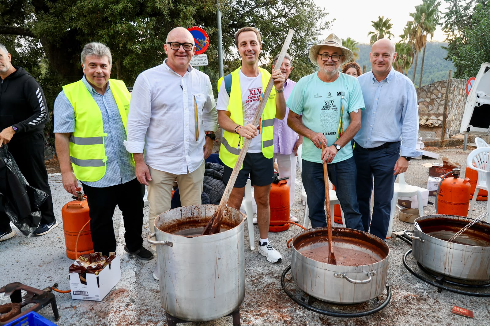Imágenes del Presidente en el punto de chocolate caliente que esperaba a los peregrinos