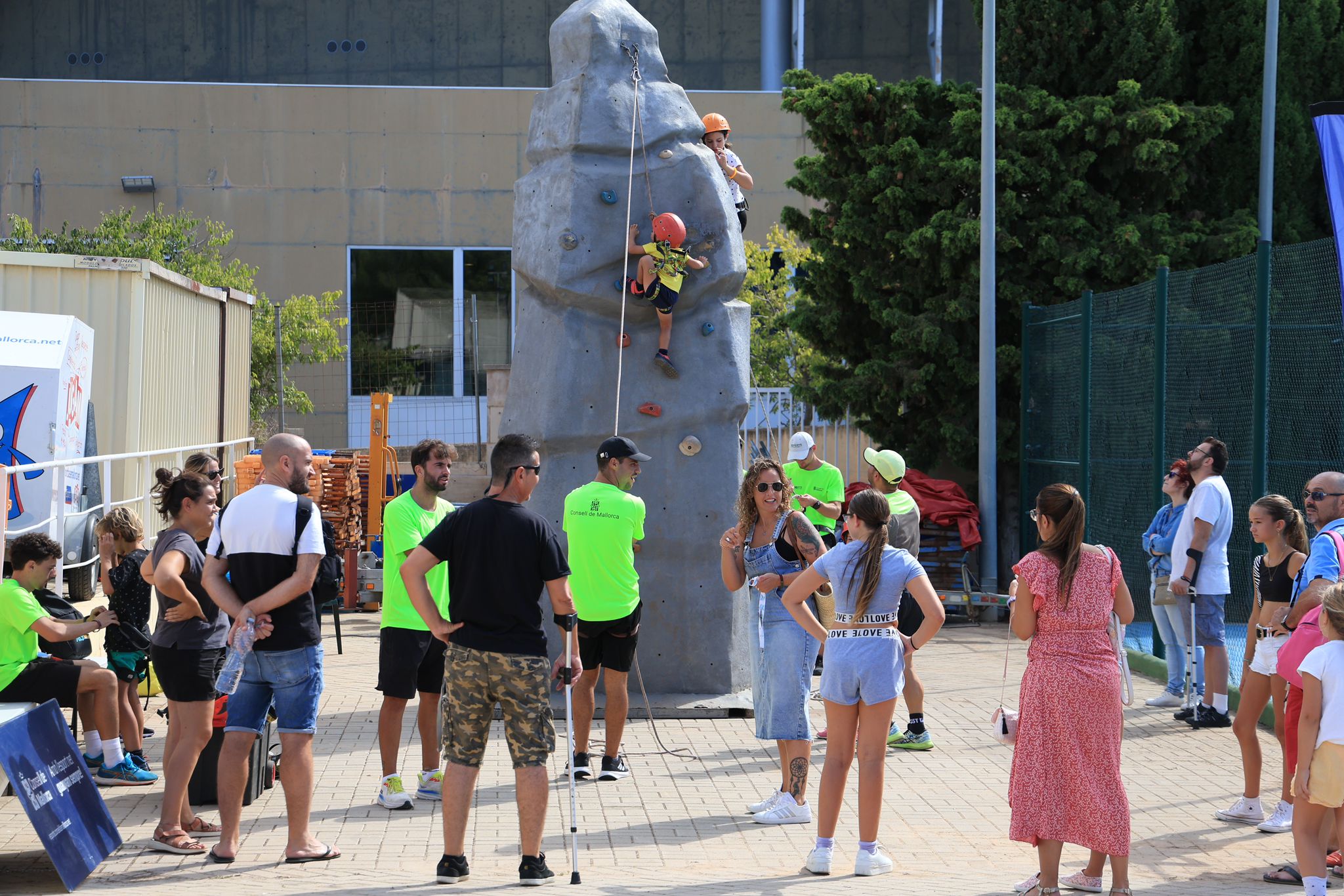 Numerosas familias disfrutaron de una jornada intensa de actividades deportivas.