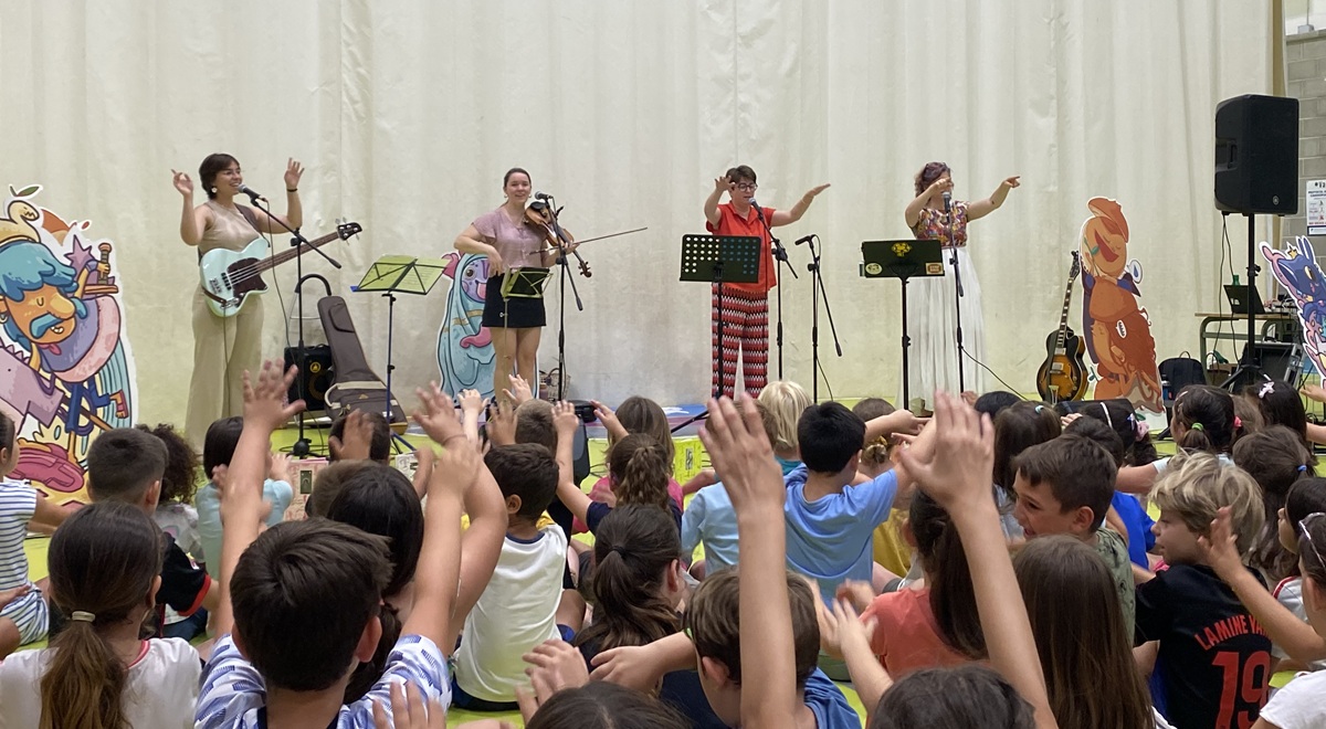 Ales Despistades: Illa de rondalles