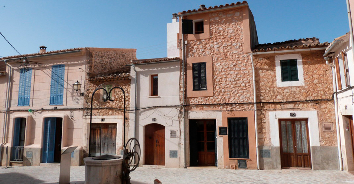 El pueblo y la fuente de Ses Artigues