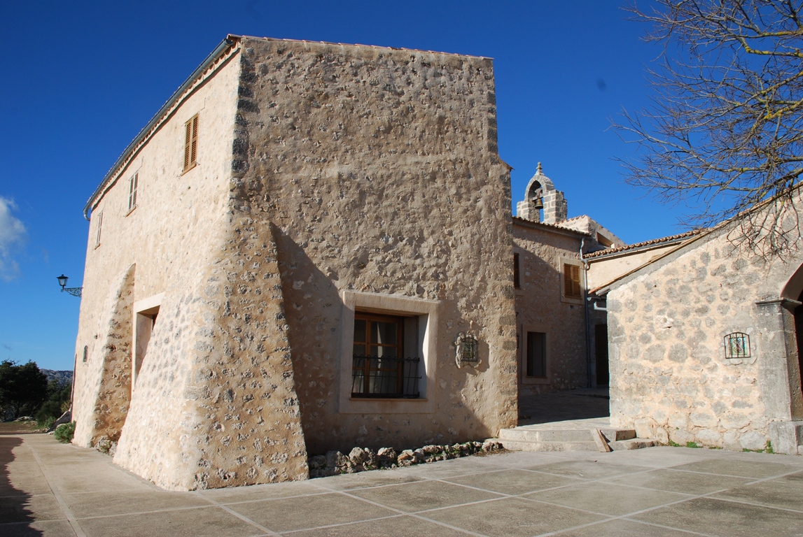 Hospedería del castillo de Alaró